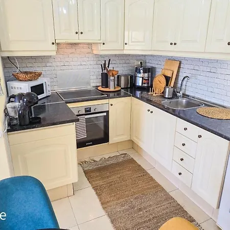 Apartmán Mona Golf - South Tenerife - Aircon, Private Parking With Heated Pool *