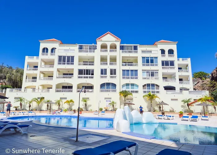 Mona Golf - South Tenerife - Aircon, Private Parking With Heated Pool