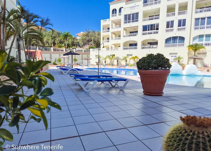 Mona Golf - South Tenerife - Aircon, Private Parking With Heated Pool Апартаменты *