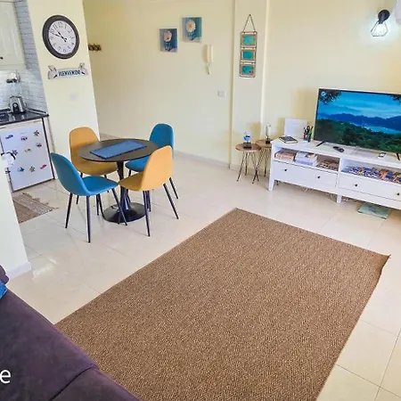 Mona Golf - South Tenerife - Aircon, Private Parking With Heated Pool Apartment *
